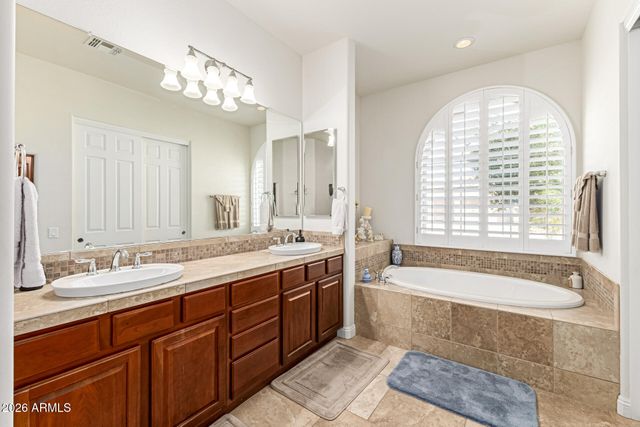 5703 W HEDGEHOG Place, Phoenix, AZ 85083