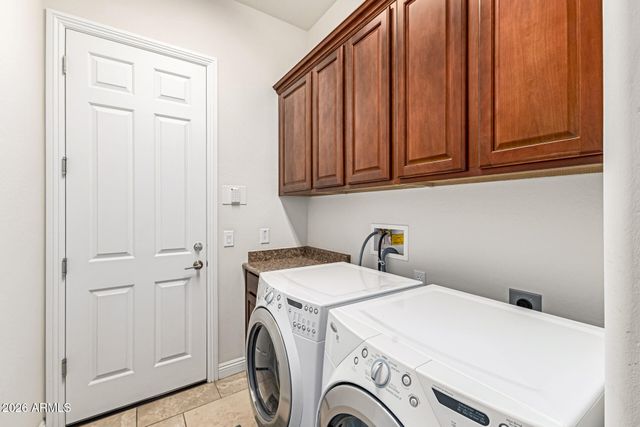 5703 W HEDGEHOG Place, Phoenix, AZ 85083