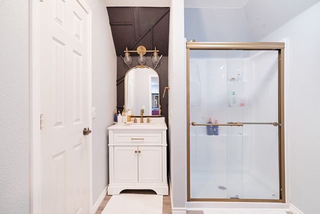 3035 Oak Creek Drive, Paris, TX 75462