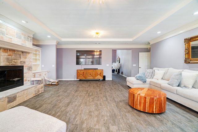 3035 Oak Creek Drive, Paris, TX 75462