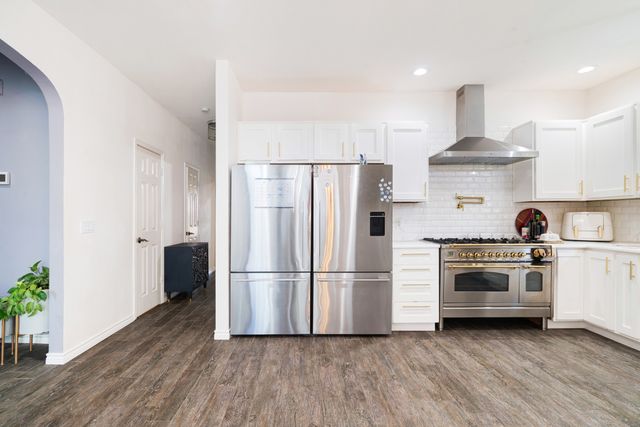 3035 Oak Creek Drive, Paris, TX 75462