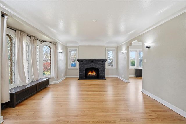 4709 W Leon TERRACE, Milwaukee, WI 53216