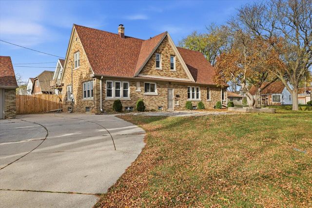 4709 W Leon TERRACE, Milwaukee, WI 53216