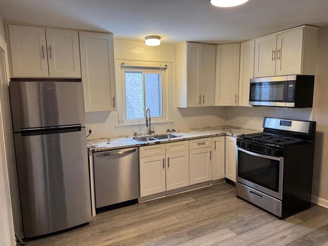 4709 W Leon TERRACE, Milwaukee, WI 53216