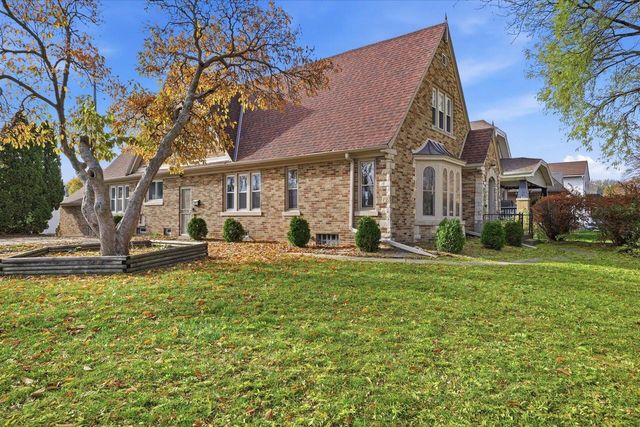 4709 W Leon TERRACE, Milwaukee, WI 53216