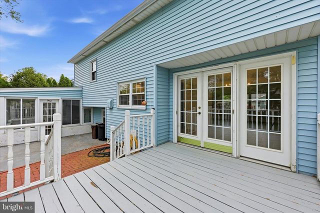 24 BARCLAY DR, Pennsville, NJ 08070