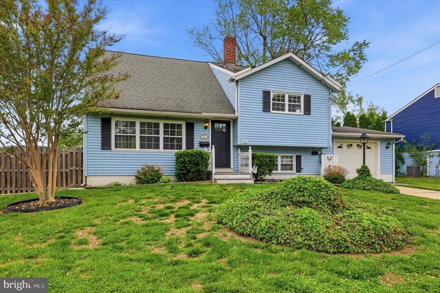 24 BARCLAY DR, Pennsville, NJ 08070