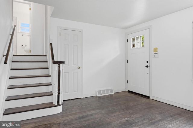 24 BARCLAY DR, Pennsville, NJ 08070