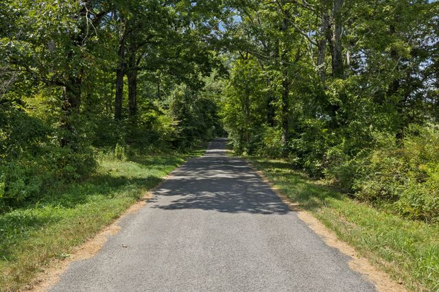 3 Hop Smith Rd, Cumberland Furnace, TN 37051