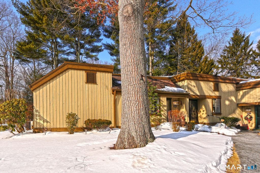 1041 Heritage Village A, Southbury, CT 06488