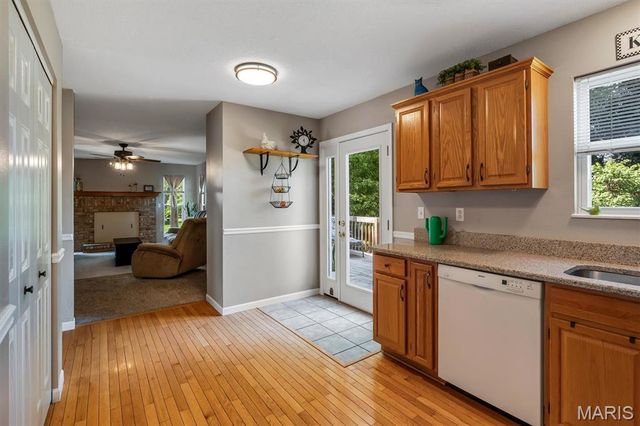 908 Amesbury Court, Belleville, IL 62221