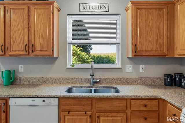 908 Amesbury Court, Belleville, IL 62221