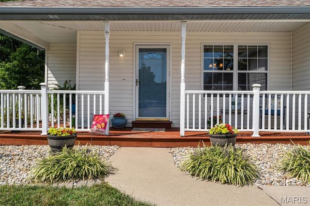 908 Amesbury Court, Belleville, IL 62221