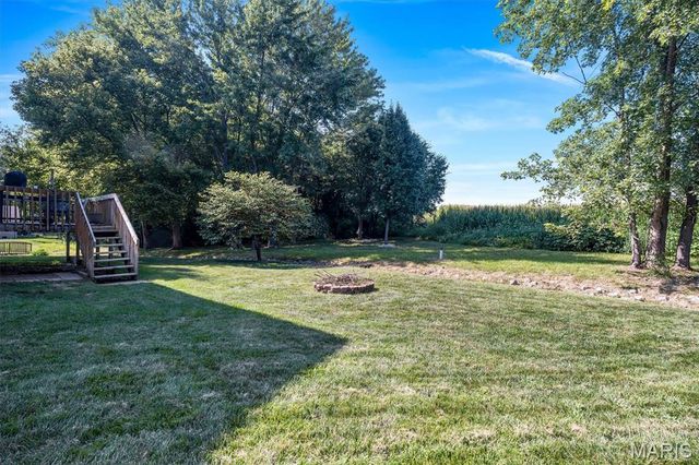 908 Amesbury Court, Belleville, IL 62221