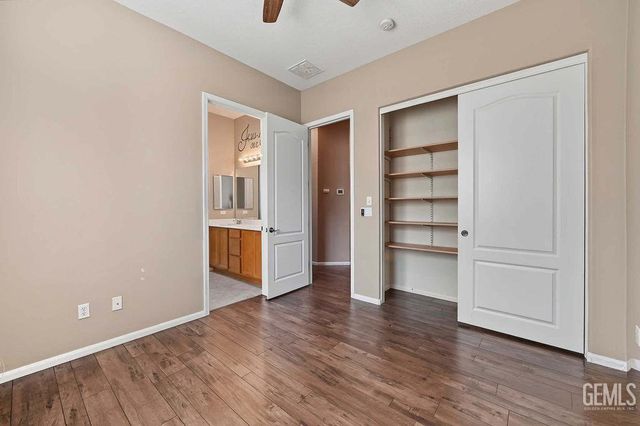5704 Wisteria Valley Road, Bakersfield, CA 93306