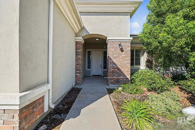 5704 Wisteria Valley Road, Bakersfield, CA 93306
