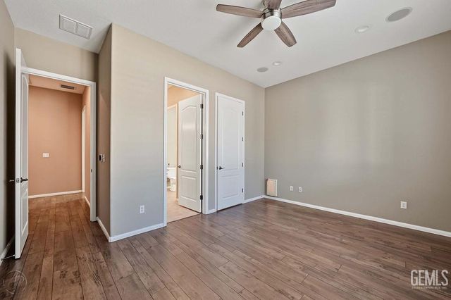 5704 Wisteria Valley Road, Bakersfield, CA 93306