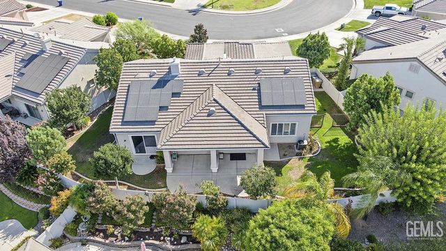 5704 Wisteria Valley Road, Bakersfield, CA 93306
