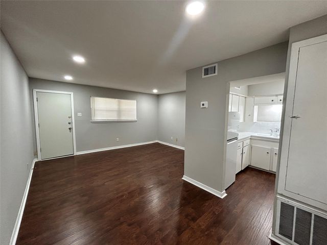 8723 Ilona 2, Houston, TX 77025