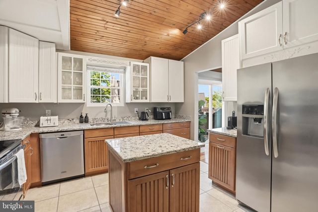 807 OAKWOOD RD, Glen Burnie, MD 21061