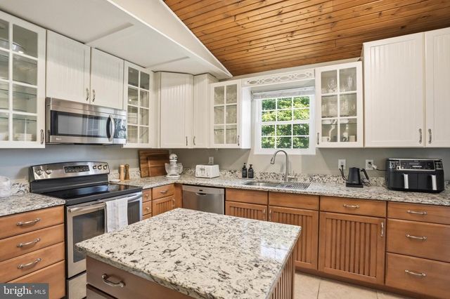 807 OAKWOOD RD, Glen Burnie, MD 21061