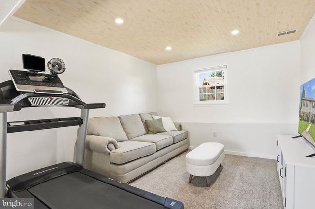 807 OAKWOOD RD, Glen Burnie, MD 21061