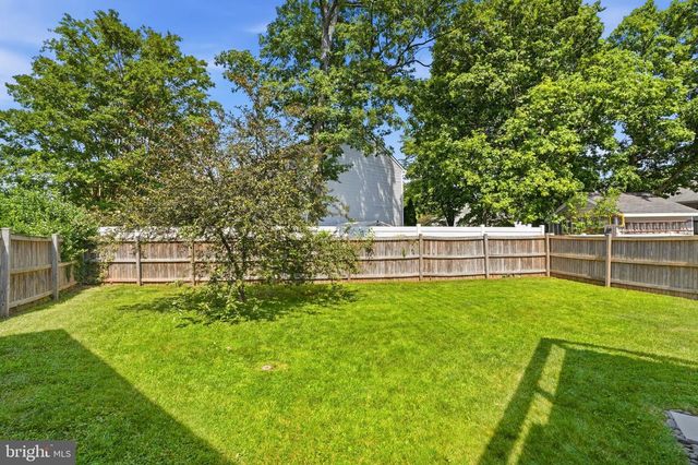 807 OAKWOOD RD, Glen Burnie, MD 21061