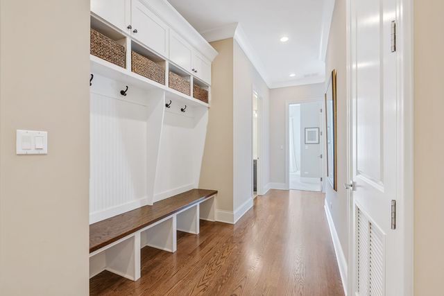 4802 N Bell Avenue 201, Chicago, IL 60625