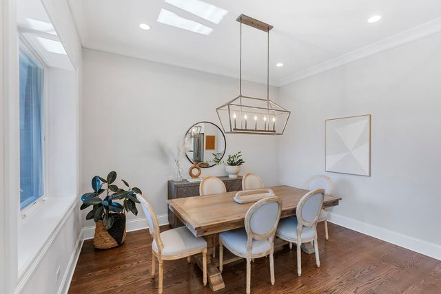 4802 N Bell Avenue 201, Chicago, IL 60625