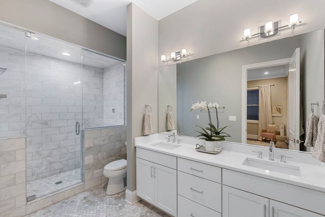 4802 N Bell Avenue 201, Chicago, IL 60625