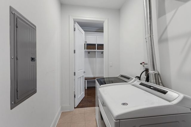 4802 N Bell Avenue 201, Chicago, IL 60625