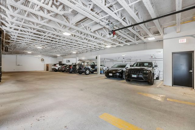 4802 N Bell Avenue 201, Chicago, IL 60625