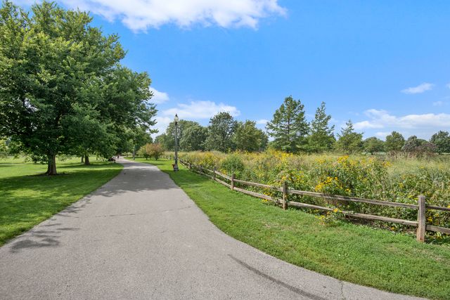4802 N Bell Avenue 201, Chicago, IL 60625