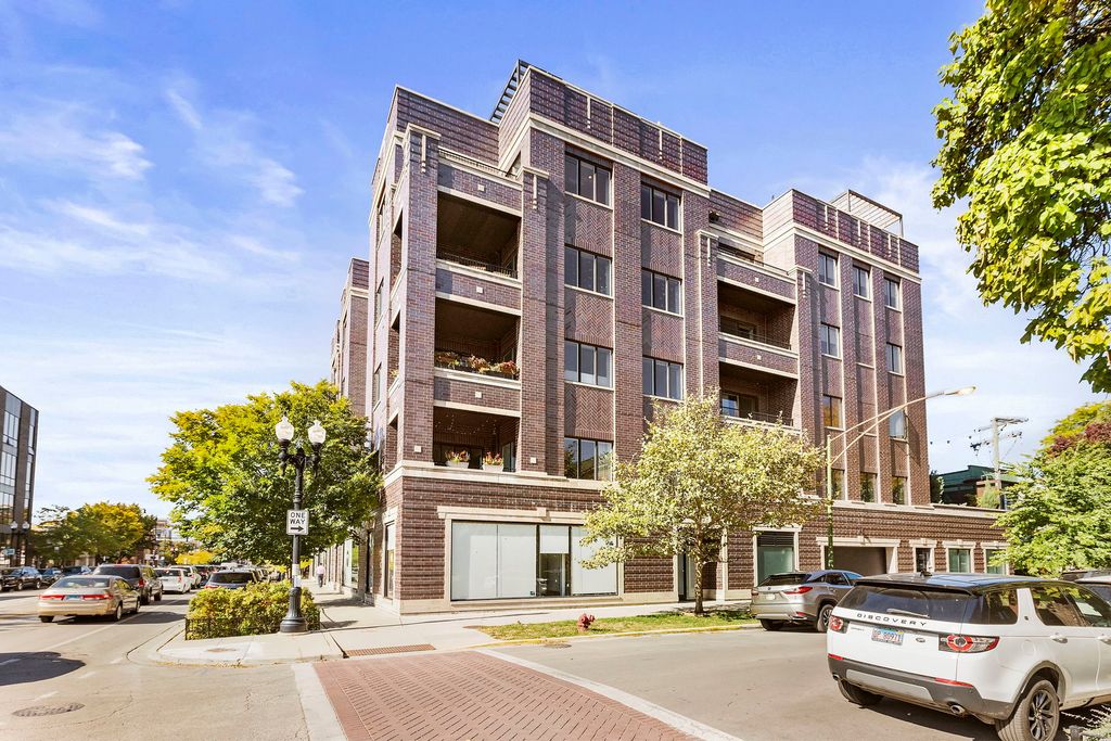 4802 N Bell Avenue 201, Chicago, IL 60625