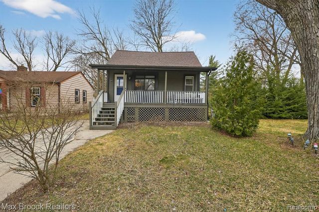 21631 Tulane Avenue, Farmington, MI 48336