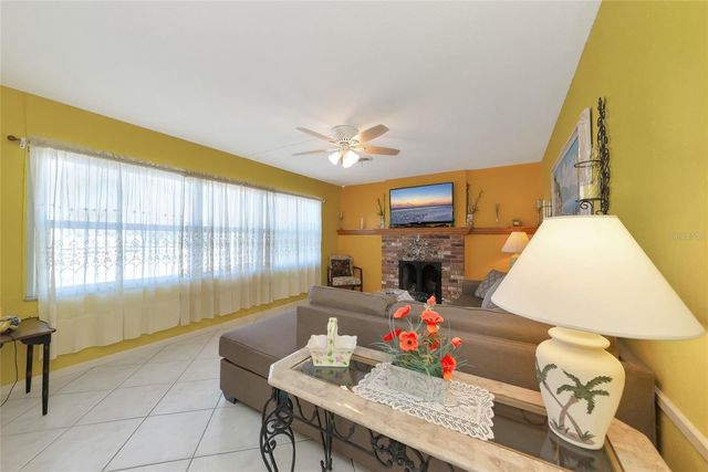 5407 3RD STREET W, Bradenton, FL 34207