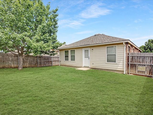 4816 Waterford Drive, Fort Worth, TX 76179