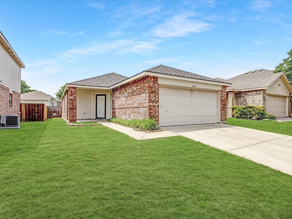 4816 Waterford Drive, Fort Worth, TX 76179