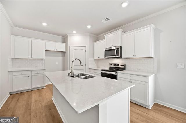 6710 Corryton Street, Flowery Branch, GA 30542
