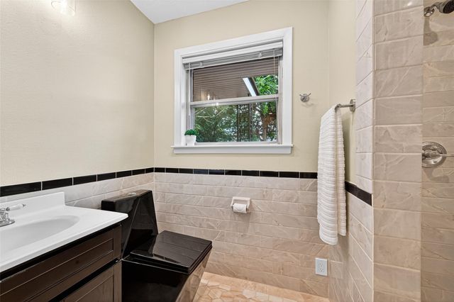 4628 Roseneath Drive A, Houston, TX 77021