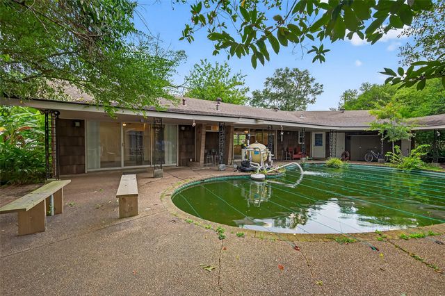4628 Roseneath Drive A, Houston, TX 77021