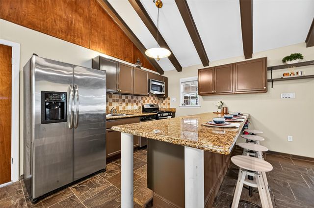 4628 Roseneath Drive A, Houston, TX 77021