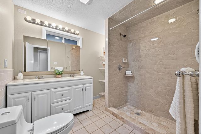 4628 Roseneath Drive A, Houston, TX 77021