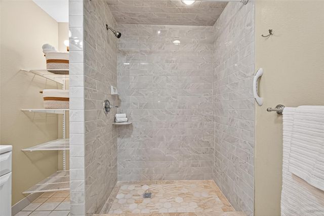 4628 Roseneath Drive A, Houston, TX 77021