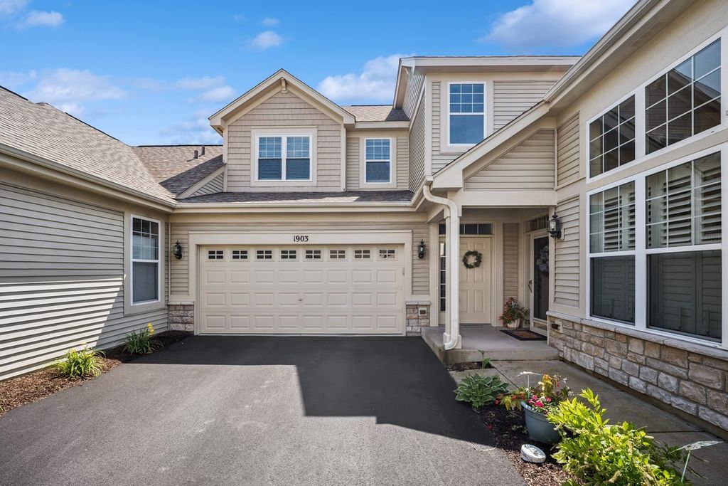 1903 Chase Lane 1903, Aurora, IL 60502