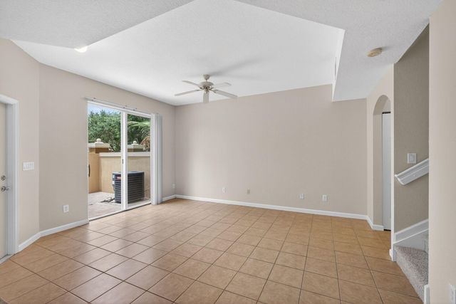 6549 Diamond Springs Terrace 2003, West Palm Beach, FL 33411