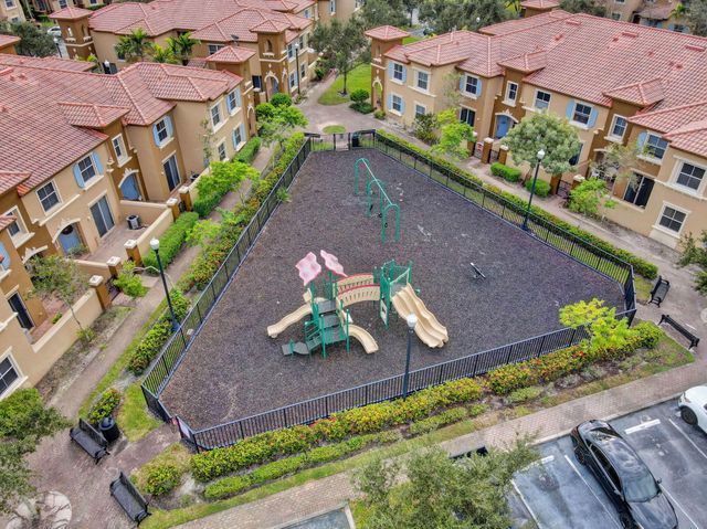 6549 Diamond Springs Terrace 2003, West Palm Beach, FL 33411