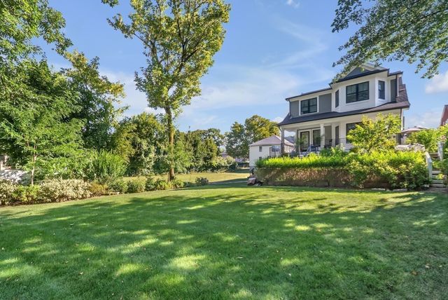 264 Pearl St. 2, Newton, MA 02458