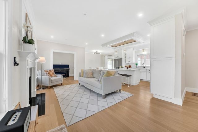 264 Pearl St. 2, Newton, MA 02458