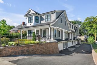 264 Pearl St. 2, Newton, MA 02458